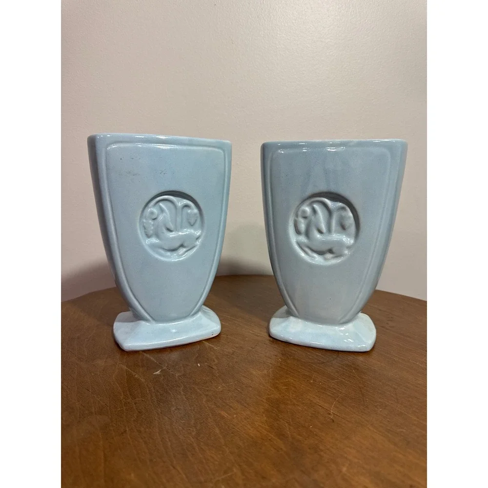 Set of 2 Vintage Pair Light Blue Ceramic Vases Shield Crest Animal Deer‎ Motiff